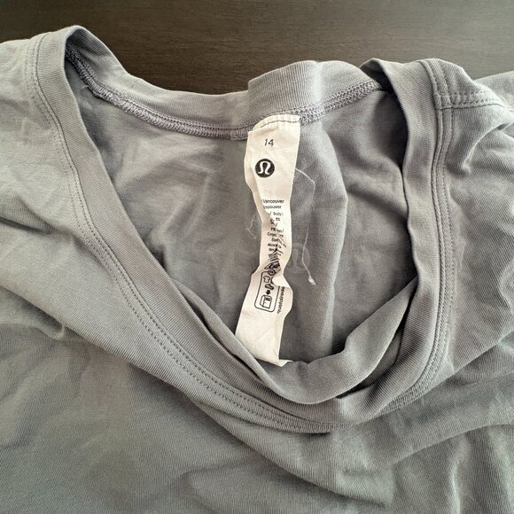 lululemon Cates T-Shirt - Picture 6 of 8